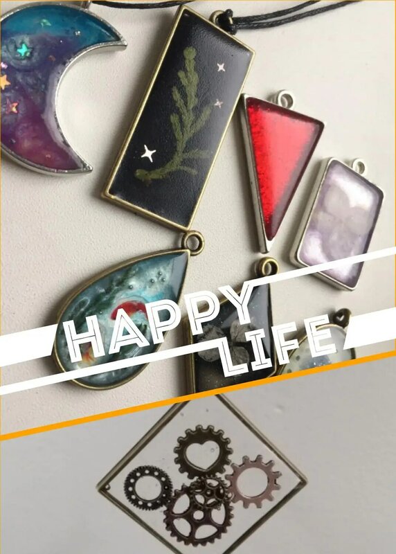 14pcs/Lot 7 Color Assorted Geometric Hollow Pressed Flower Frame Pendant Resin Jewelry Making Bezel Mold