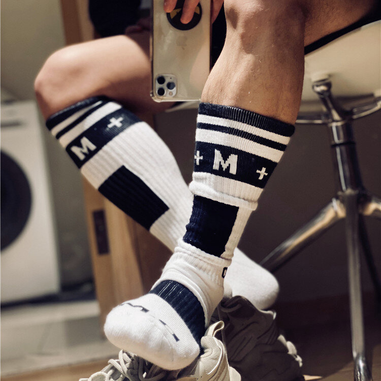 Fashion White Black Yellow Blue Pink Color Socks Sexy Men Sports Long Tube Football Streetwear Socks Comfortable Socks