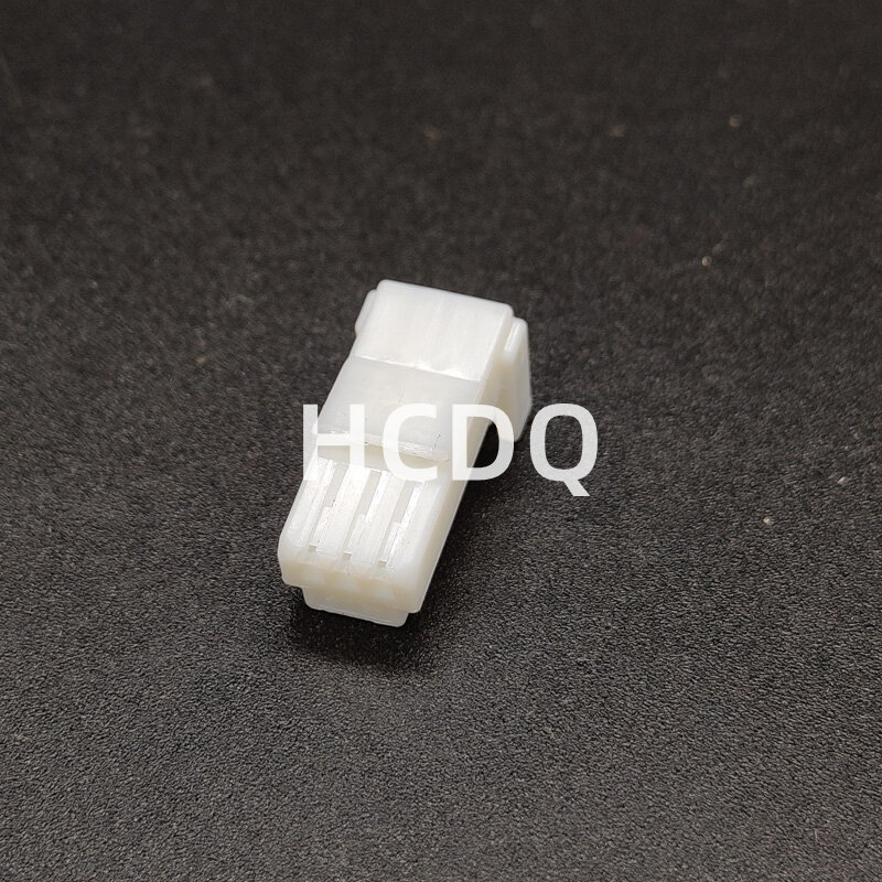 The original 90980-12695 3PIN Female automobile connector plug shell and connector are supplied from stock