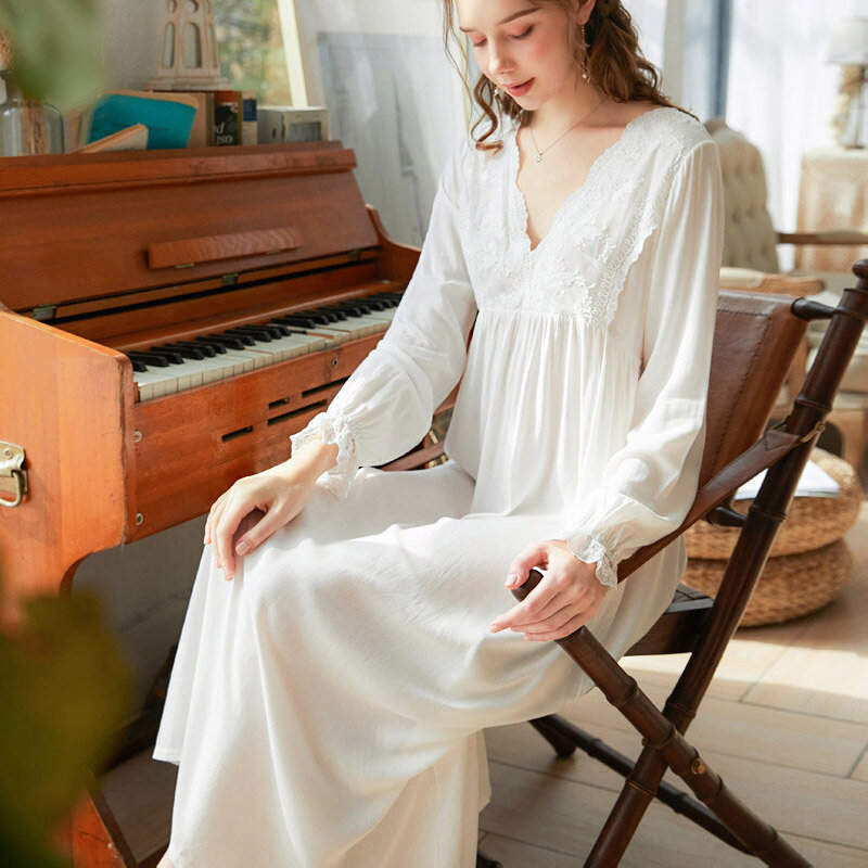 Palace สไตล์ลูกไม้ Nightgown เซ็กซี่ V คอชุดราตรียาวชุดนอน Vintage ของผู้หญิงชุดนอน Homewear ฤดูใบไม้ผลิใหม่