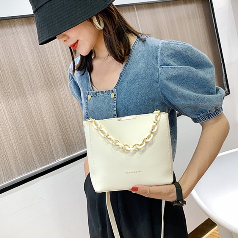 Women Fashion Shoulder Bag Solid Crossbody Chain Bag Handbag Stylish Bucket Bag Leather Purese for Ladies' Shopping Dating