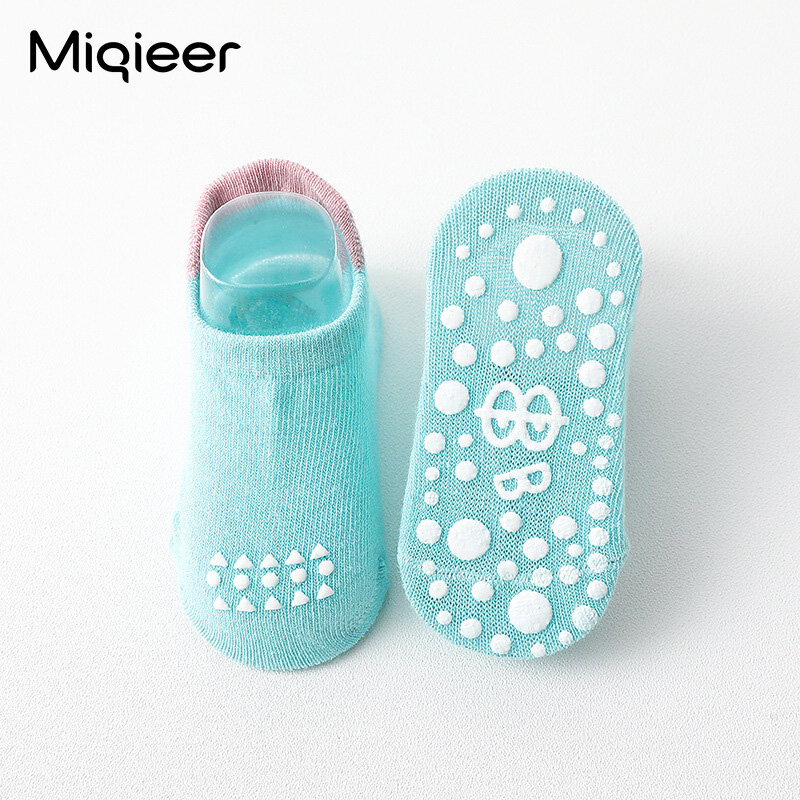 Chaussettes d'intérieur antidérapantes pour bébés, chaussures de premiers pas pour garçons et filles, en coton, printemps et été
