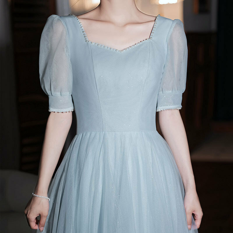Женское платье с круглым вырезом, открытой спиной и коротким рукавом
