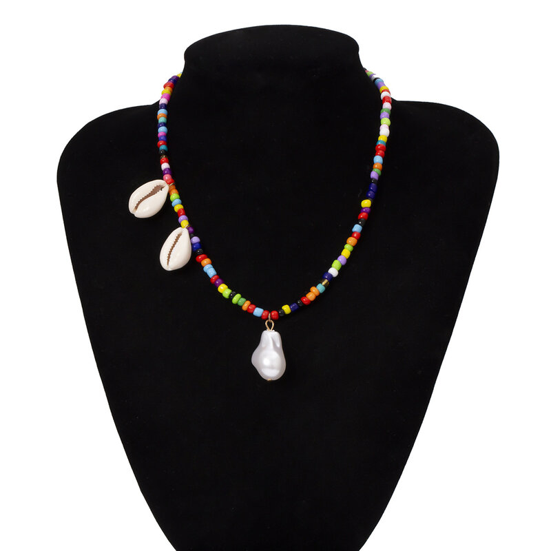 Богемное ожерелье-чокер ручной работы с жемчугом и радужными бусинами в стиле бохо, ожерелье из бисера карамельного цвета, ожерелье со спут...