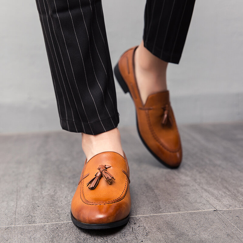 Zapatos informales para Hombre mocasines planos de cuero, calzado con borlas, estilo británico