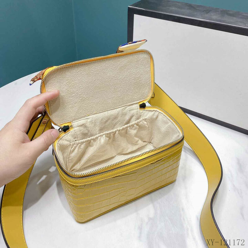 2020 첫 럭셔리 디자이너 대용량 여성 악어 무늬 솔리드 컬러 메이크업 가방