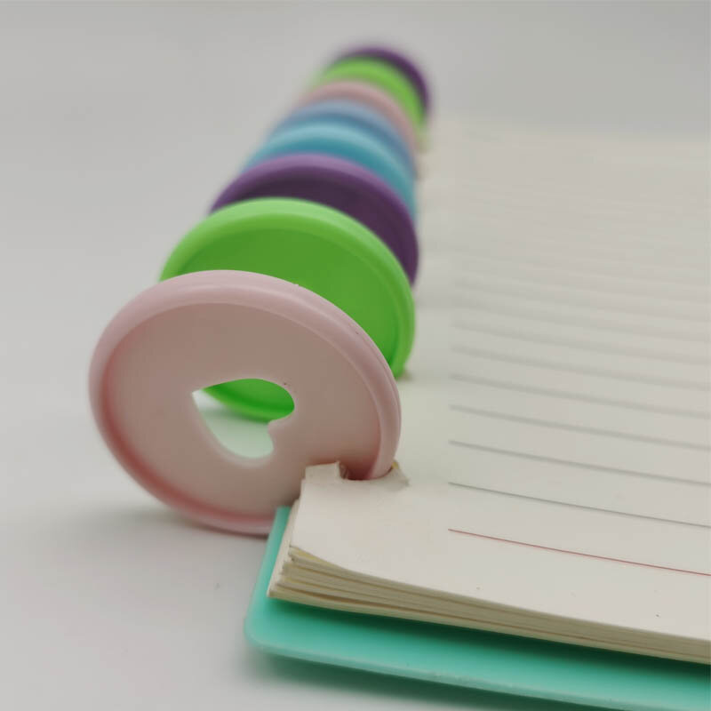 Botón de disco de agujero de seta de hojas sueltas de Color, botones de cuaderno, accesorios de libro mayor de amor, anillo de encuadernación de plástico de 35MM, 100 piezas