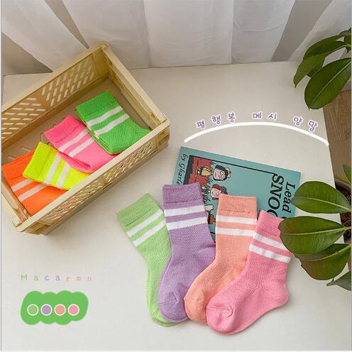 1-8Year 4 Pairs Frühling und sommer neue gestreiften parallel bar socken candy mesh kinder socken