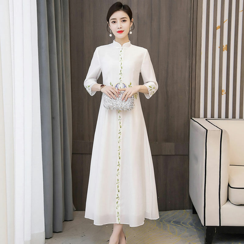 Vestido Cheongsam de estilo chino para mujer, vestido de gasa con bordado de flores, Retro, estilo oriental