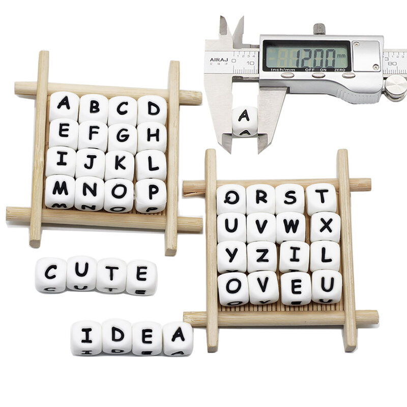 귀여운 아이디어 10pcs 실리콘 편지 구슬 12MM 아기 젖니가 남 영어 알파벳 편지 구슬 젖꼭지 액세서리 신생아를위한 제품