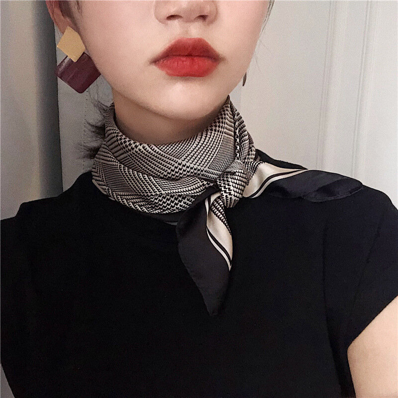女性の韓国語バージョン装飾スカーフ薄絹リボンネット小さな絹のスカーフ 70 センチメートルシミュレーションシルク小さなスカーフ