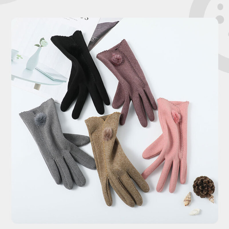 Осенне-зимние женские тонкие флисовые Непродуваемые сохраняющие тепло сенсорные перчатки для активного отдыха велосипедных вождения ветрозащитные симпатичные милые перчатки с помпоном