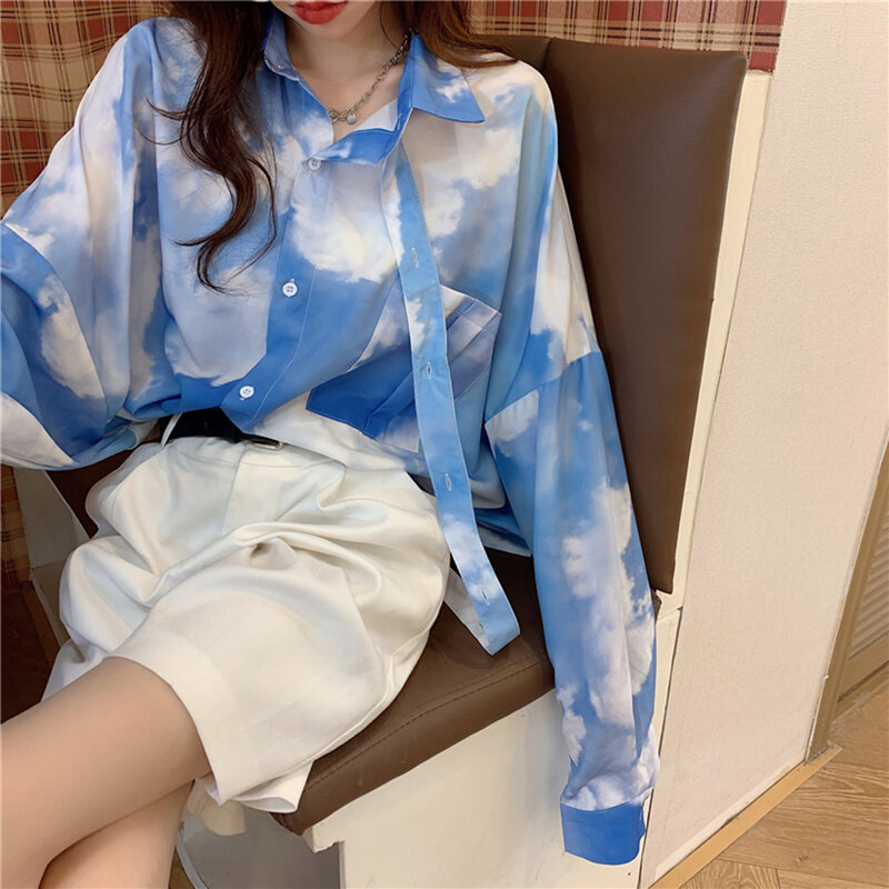 BF Rendering bluzka kobiety koreański Harajuku luźny niebieski niebo białe chmury Tie-dye gradientowa bluzka szeroka koszula z długim rękawem