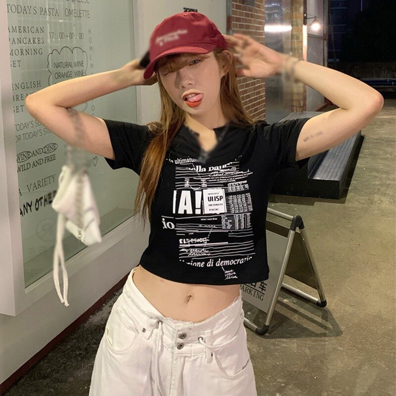 T-shirt manches courtes pour femmes, estival et confortable, avec col en V et nombril exposé, lettres imprimées, hauts coréen