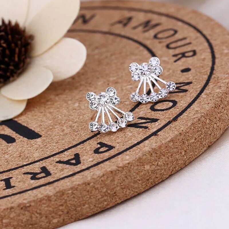 Pendientes de tuerca con forma de estrella de copo de nieve mariposa, pendientes de Forma de Corona de cristal de perla con forma de triángulo, bonito y recomendado