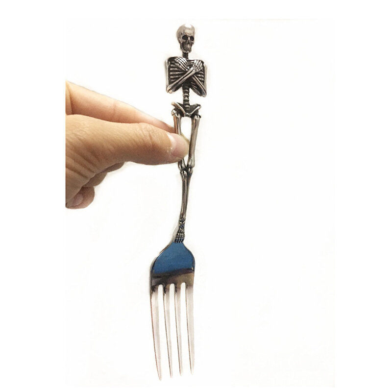 Titanium Steel Skeleton Skull Fork Spoon Tableware Vintage Dinner Table Flatware Cutlery Set Metal Crafts Halloween Party Gifts