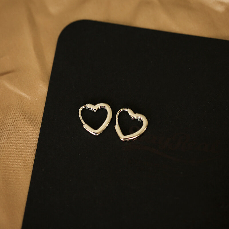 Argento Sterling 925 nuovi orecchini con fibbia a cuore dolce carino semplice moda femminile cerchio caldo gioielli di moda