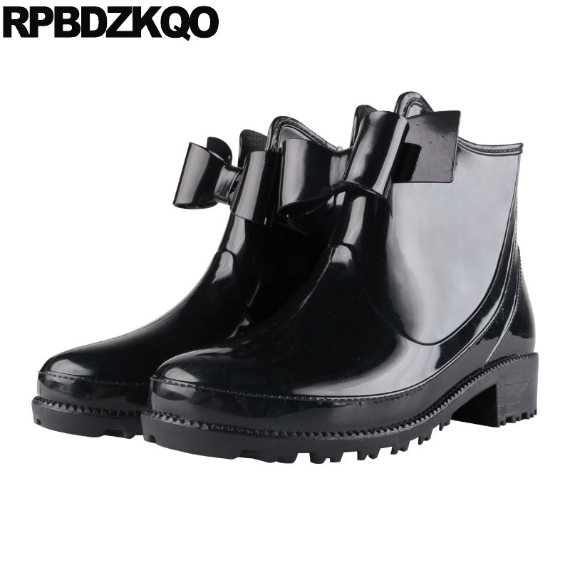 Damskie buty zimowe Rainboots łuk kostki deszcz klin czarne modne wodoodporne buty z Pvc średni obcas Slip On Fur Ladies Chinese