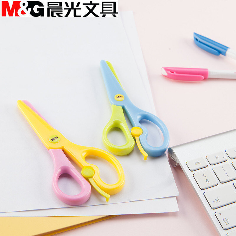 M & G elastyczne nożyczki dziecięce. (Losowe kolory) oszczędzające pracę elastyczne plastikowe nożyczki dziecięce. Ręcznie robiony papier-Cut ASS91340