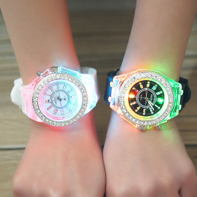 Modne oświetlenie zegarka mężczyzn i kobiet dorywczo silikonowe świecące LED light watch prezent pamiątka
