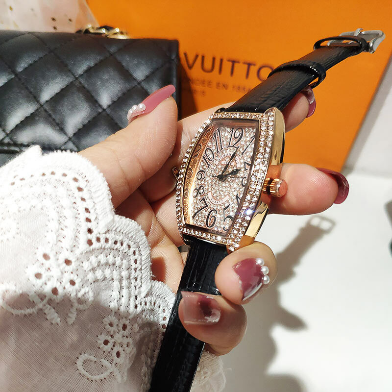 Fashion Tonneau Horloge Vrouwen Topmerk Luxe Horloge Volledig Diamond Vrouwen Horloges Strass Quartz Horloge Relojes Para Mujer M020