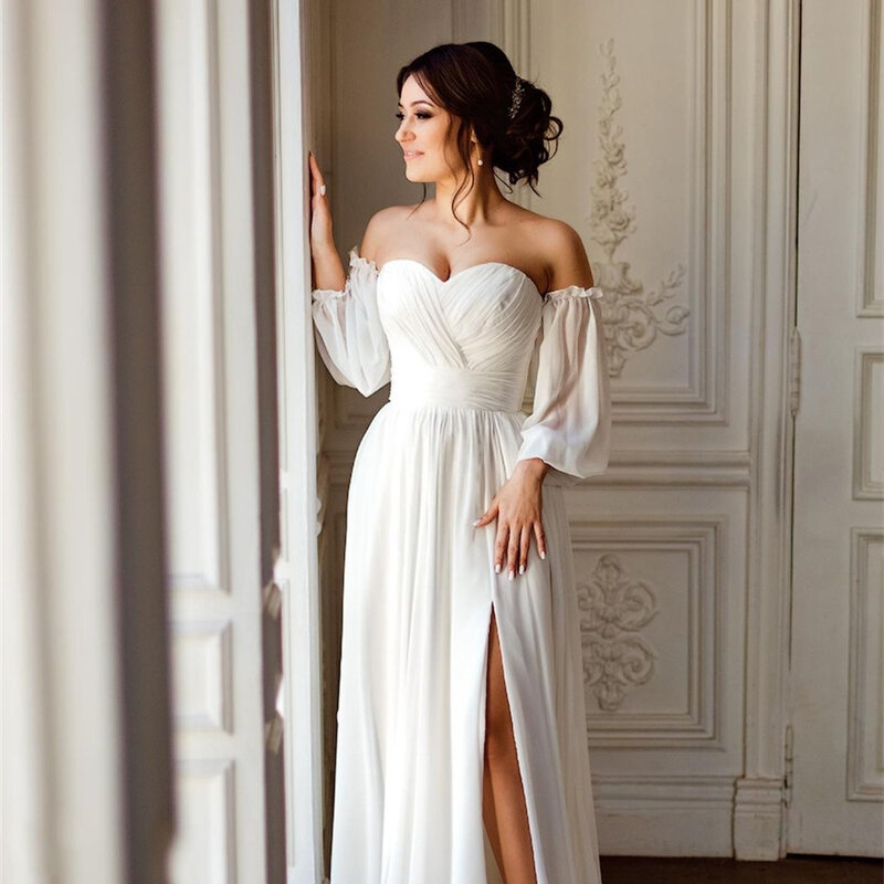 Платье Свадебное ТРАПЕЦИЕВИДНОЕ с открытыми плечами, рукавами-фонариками и открытой спиной