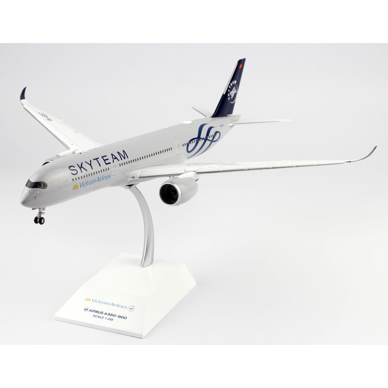1:200 Alloy Collectible Plane JC Wings XX2056A Vietnam Airlines "Skyteam" A350-900XWB Diecast Aircraft Model VN-A897 Flaps Down
