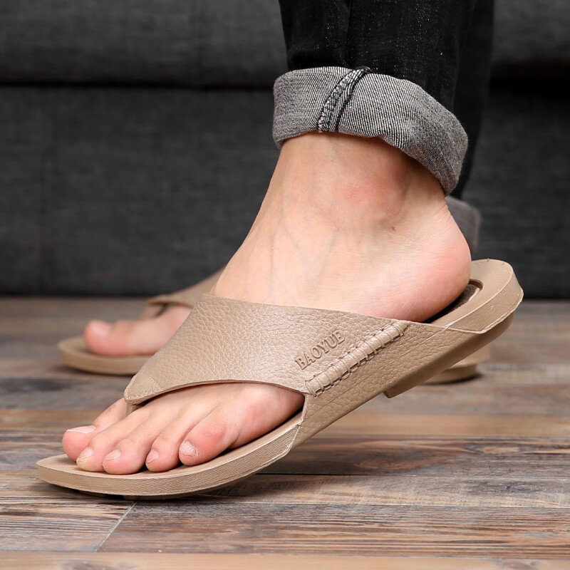 2022 New Porous Shoes Men Home Soft Slippers Anti-slip Outer Wear Slippers Men Casual Sandals Peep Toe Sandals Beach Sandals