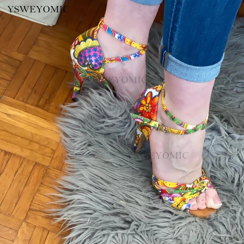 Colorful Printing Latin Dance Shoes for Women Soft Sole Flexible Sole Indoor and Outdoor Latin Salsa Dancing Sandals