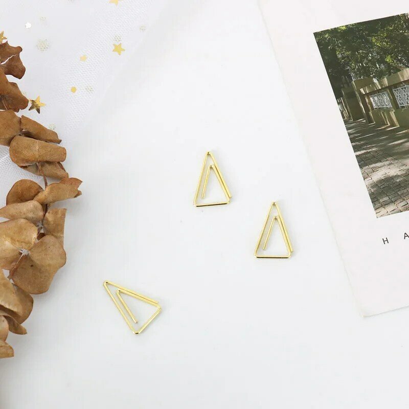 Złoty trójkąt spinacz do papieru metalowa szpilka proste modelowanie śliczne piśmiennicze spinacze do papieru Planner klip śliczne klipsy spinacze metalowe