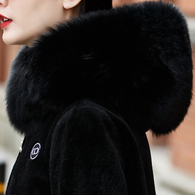 Women Real Sheep Fur Coat Large Natural Fox Fur Collar Hooded Short Genuine Fur Jacket Winter Warm Coats Outerwear YQ853