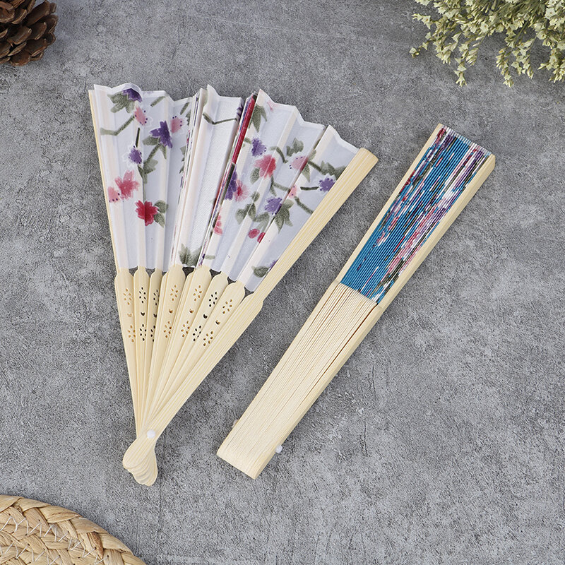 Chiński styl japoński wachlarz jedwabny składany wentylator wachlarz ślubny prezenty artystyczne taniec wentylator ręczny Vintage bambusowy składany ręczny wentylator kwiatowy