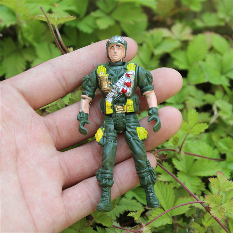 9センチメートル軍事サンドボックスモデルプレイセット特殊部隊アクションフィギュアの子供のおもちゃプラスチック兵士ランダムモビリティ兵士のおもちゃ
