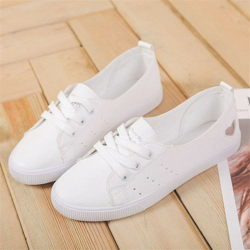 2020 Solid Color Female Red Heart Shaped Shoes Women PU Leather Casual Lace-Up Sneakers Girls School Platform Ladies White Shoes