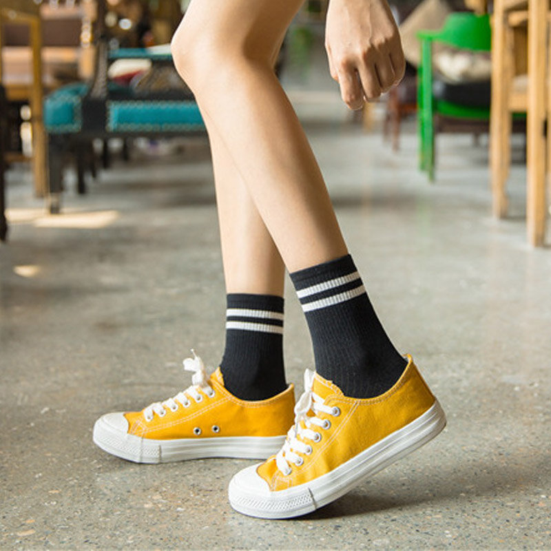 ถุงเท้าผู้หญิงแฟชั่น Basic สีผ้าฝ้ายถุงเท้าโรงเรียนหญิงสองถุงเท้าผู้หญิงขายร้อนวัยรุ่นของขวัญ