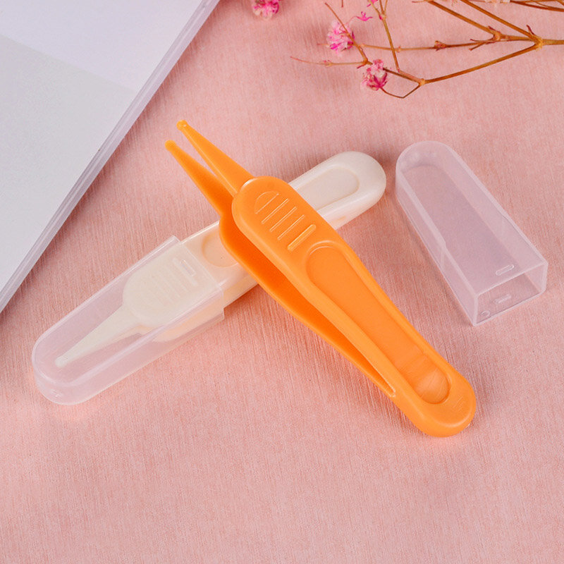 1Pcs Baby Nose Cleaner Tweezers Ear Nose Navel Cleaner Forcep Body Care Baby Nose Tweezer Forceps Plastic Cleaner Clip Baby Care