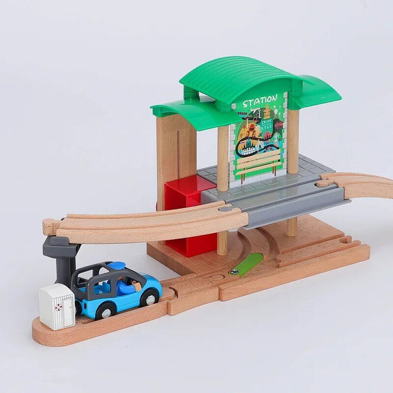 خشبية المسار السكك الحديدية اكسسوارات مركز المرور طبقة مزدوجة ألعاب تعليمية الخشب قطار المسار متوافق ل بيرو الاطفال هدية