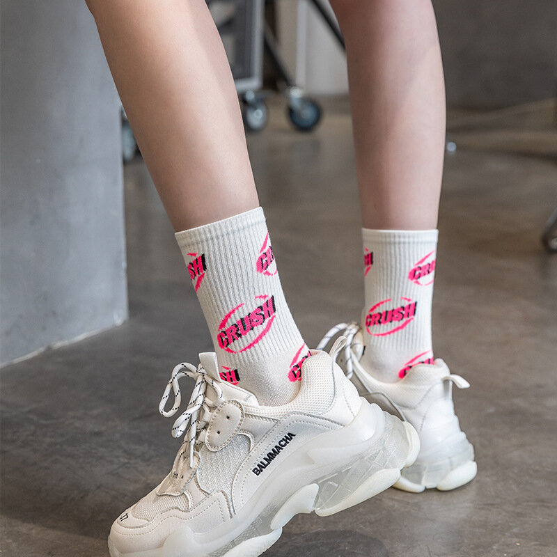 Chaussettes fluorescentes avec lettres pour femmes, style européen et coréen, chaussettes de sport de rue, tendance printemps et été