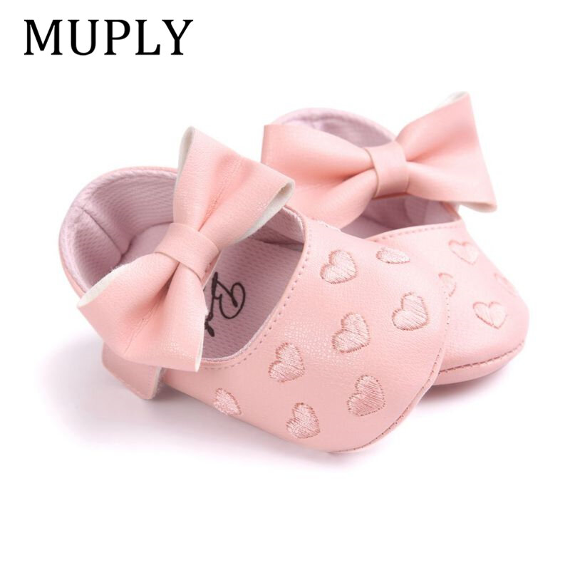 Skóra PU dla dziecka Baby Boy Girl mokasyny dziecięce Moccs buty Bow Fringe z miękkimi podeszwami antypoślizgowe obuwie szopka buty