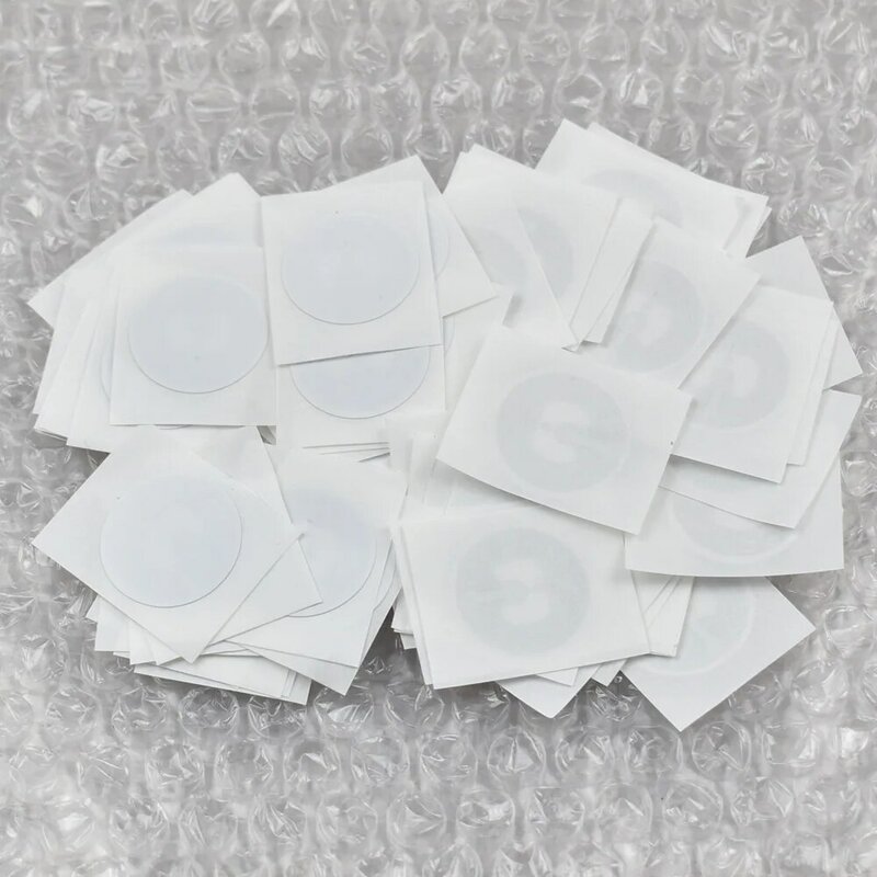 2pcs/Lot 25mm Round Epaper Label Tag 13.56MHz ISO14443A NFC 215  Sticker for all NFC Enabled Phones