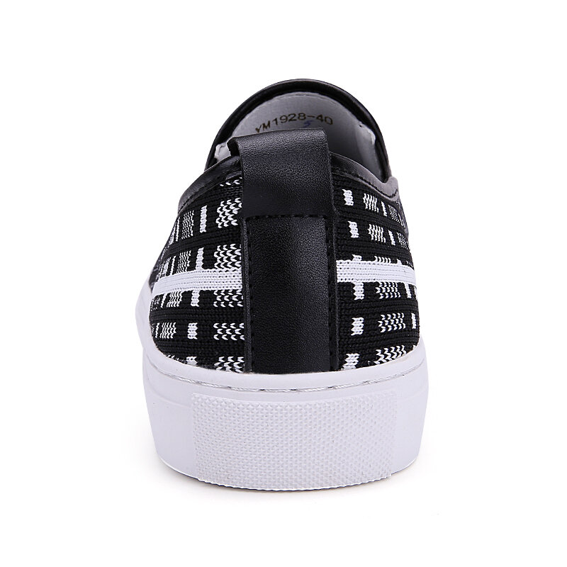 2020 Men Shoes Casual Men Mesh Flying Woven Loafer Shoes Slip On Breathable Comfortable Fashion Sneakers Tide Shoes Men