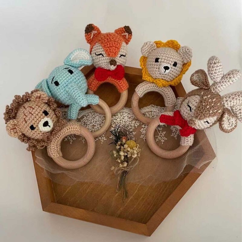 BPA-free Crochet Baby Teether kawaii Cartoon Animal Newborn Rattle Toys Wooden Ring Baby Molar Teething Teether Educational Toy