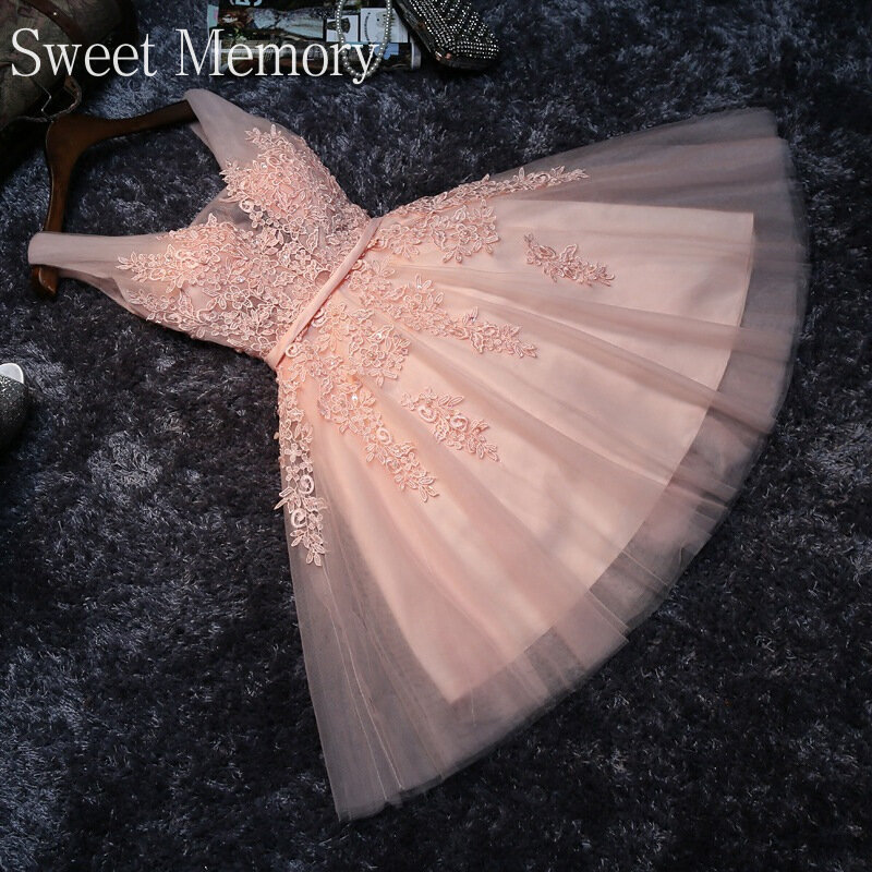 S0125 sukienka na studniówkę krótkie różowe suknie dla druhen kształtki Sexy sznurowany dekolt perły wesele suknie ukończenia szkoły słodka pamięć