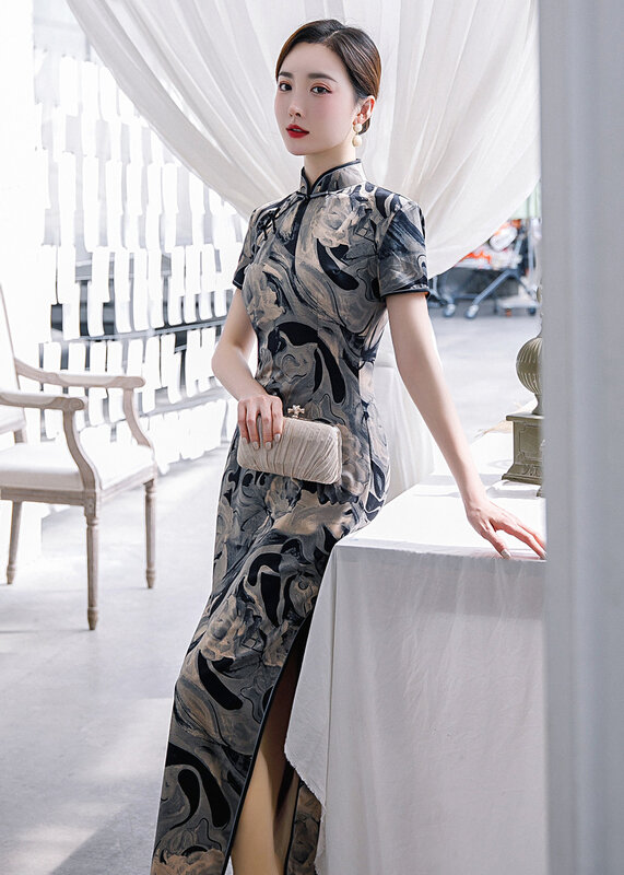シルクのチャイナロングスタイル新気質シルクチャイナレトロファッション自己修養中国風のチャイナ