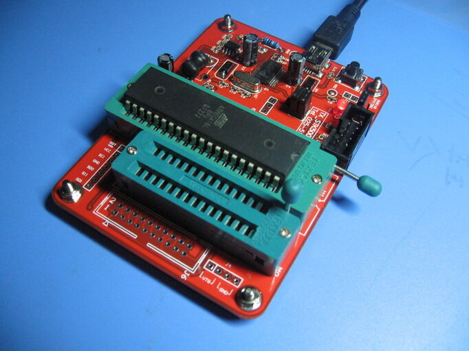AVR مبرمج الجهد العالي الجهد التسلسلي USB إلى المنفذ التسلسلي ISP STK500 أربعة في واحد متوازي