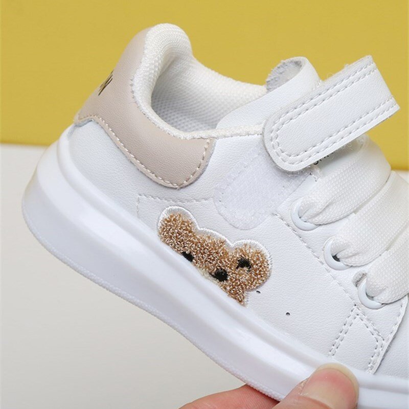 Novo sping/outono sapatos de bebê de couro da criança meninos meninas tênis urso bonito sola macia tênis branco moda pouco crianças sapatos