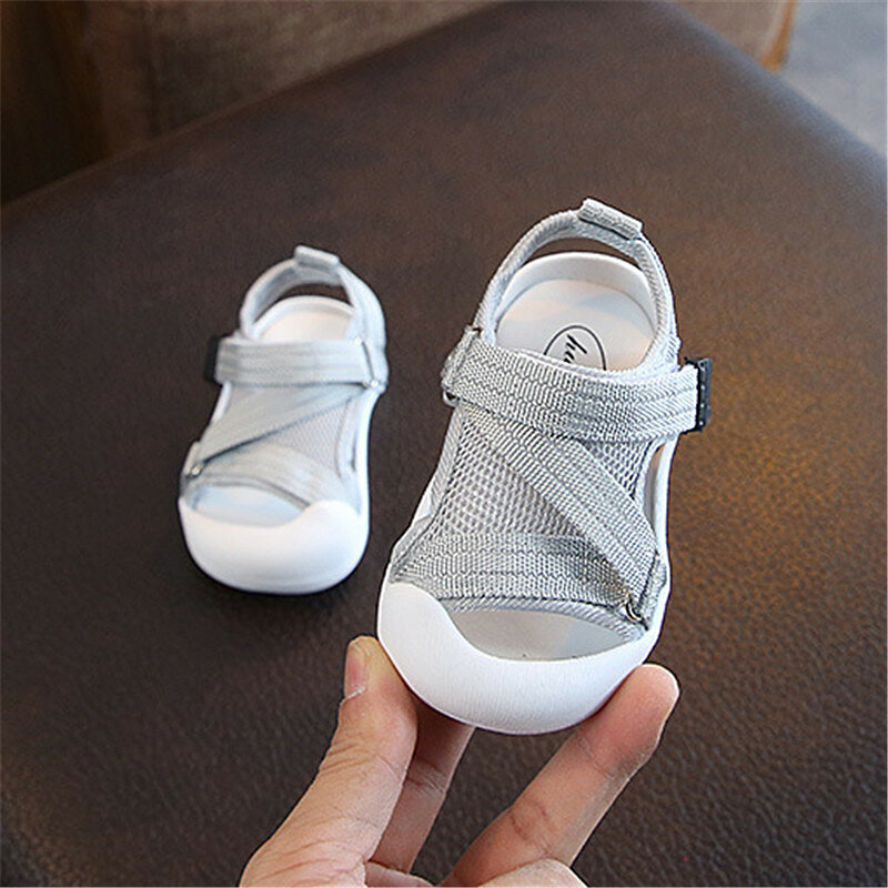 Chaussures d'été pour bébés filles et garçons, décontractées, coordonnantes, respirantes, de haute qualité, anti-collision, pour la plage, 2020