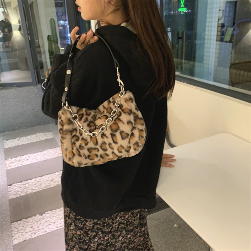 Borsa in pelliccia borsa leopardata con stampa animalier borsa da donna calda invernale da donna borsa a tracolla di grande capacità di marca famosa