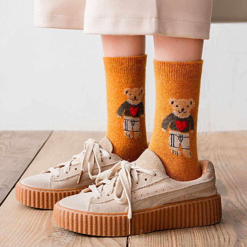 Chaussettes de dessin animé ours pour femmes automne hiver chaussettes épaisses et chaudes coréennes mignonnes Kawaii Harajuku chaussettes de créateur de mode pour femmes