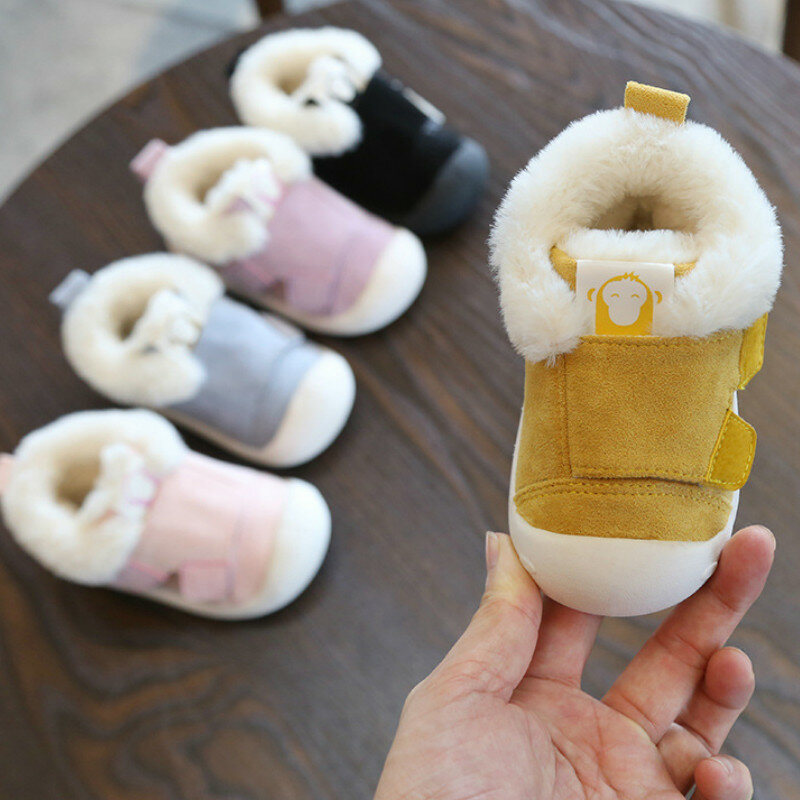 Chaussures d'hiver pour bébés garçons et filles, baskets antidérapantes à semelle souple, en peluche chaude, nouvelle collection